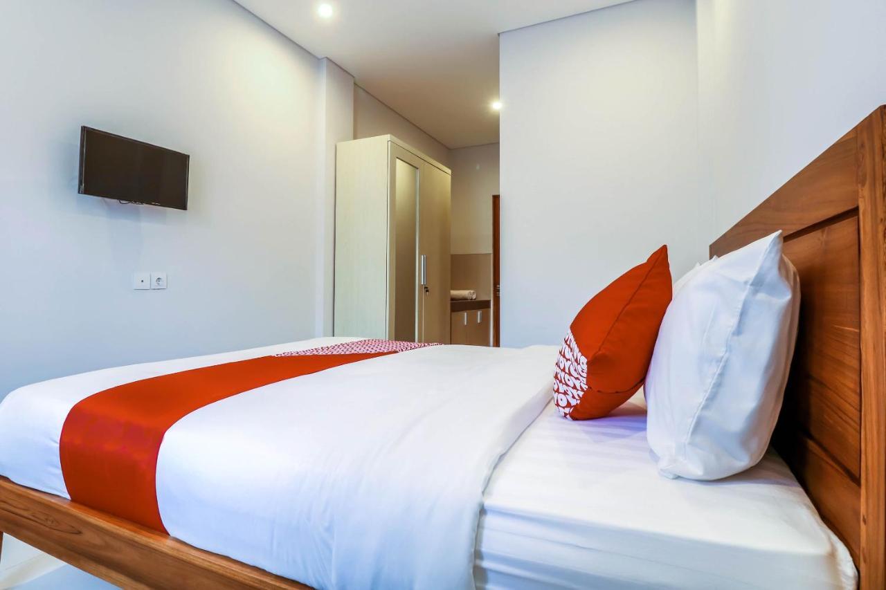 Oyo 1200 Kencana Residence 짐바란 외부 사진